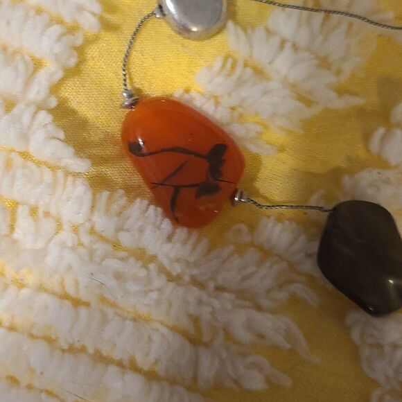 3 Strand Multi-Colored Necklace. - Picture 5 of 6